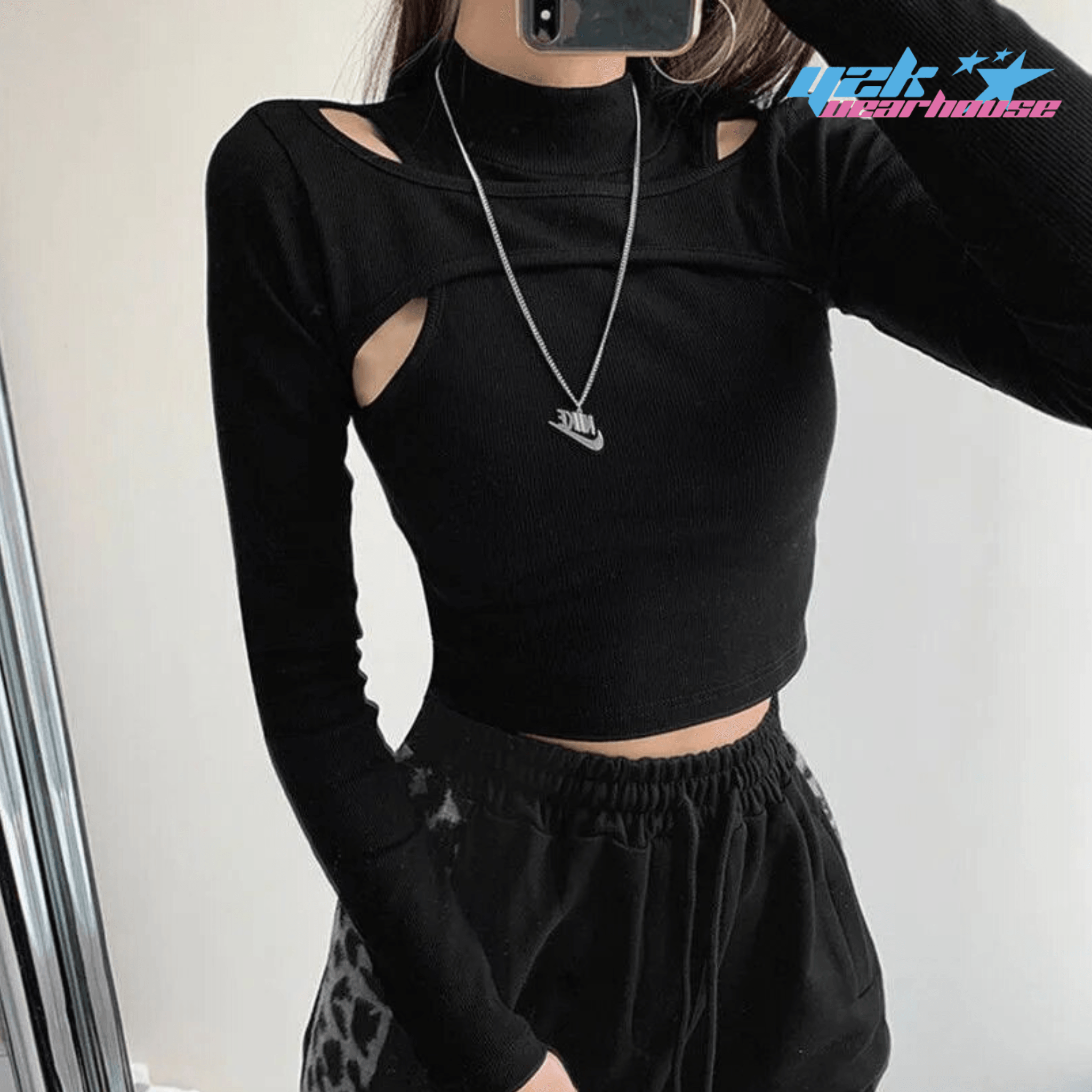 Top hueco negro Y2K